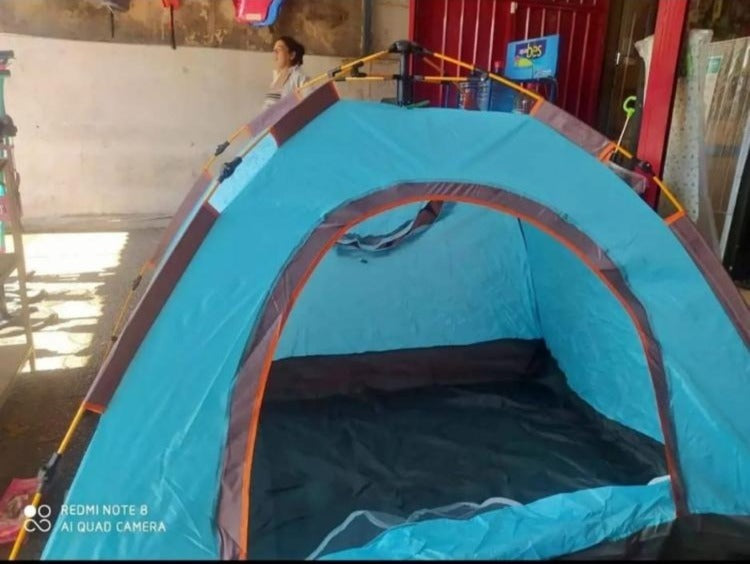 Camping color azul para cuatro personas